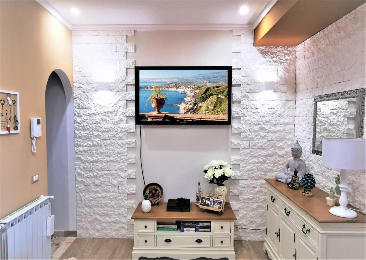 Apartamento Casa Le Maioliche Giardini-Naxos Exterior foto